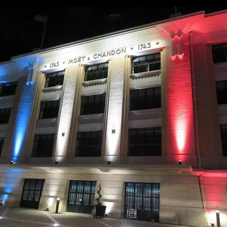 Апартаменты La Bulle Suspendue, Avenue De Champagne *