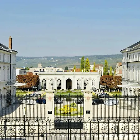 Апартаменты La Bulle Suspendue, Avenue De Champagne *