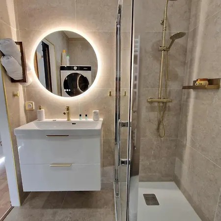 La Bulle Suspendue, Avenue De Champagne